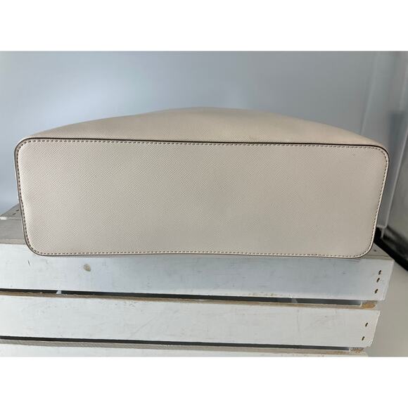 KATE SPADE LRAGE WHITE SAFFINAO LEATHER SHOULDER BAG - Picture 6 of 16